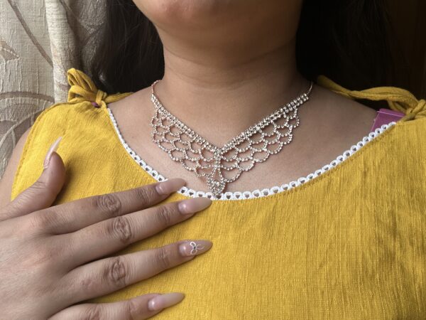 Stylish Diamond Choker Necklace with Layered Net Design