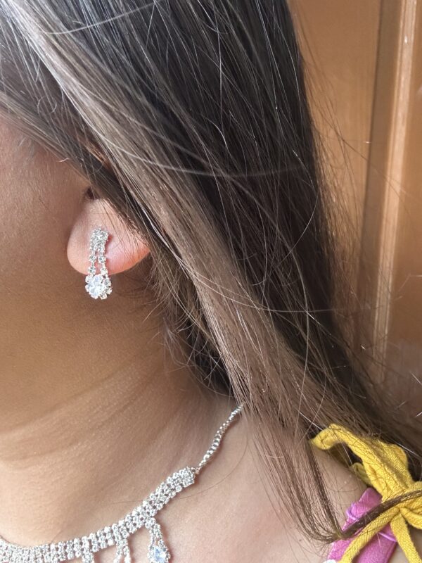 Elegant Silver-Tone Artificial Diamond Necklace & Earring Set with Floral Pendant - Image 3