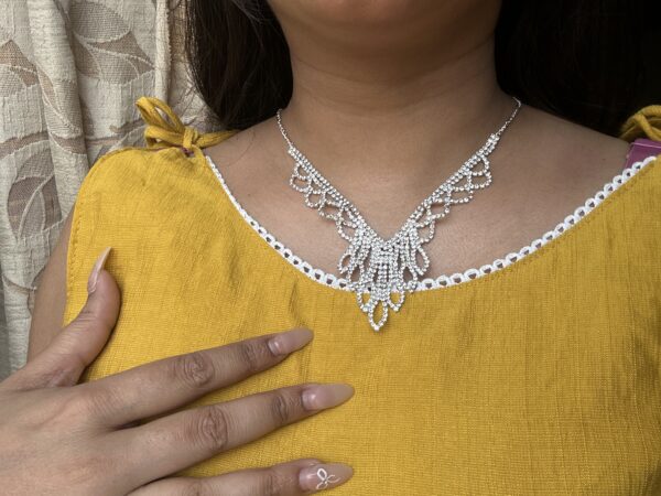 Designer Diamond-Cut Silver Necklace with Intricate Leaf Motif